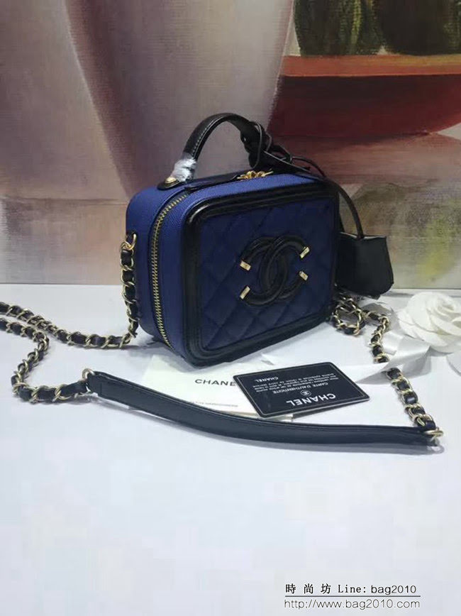 香奈兒CHANEL 93341鏈條化妝包 2018新品魚子醬牛皮包 DSC1845